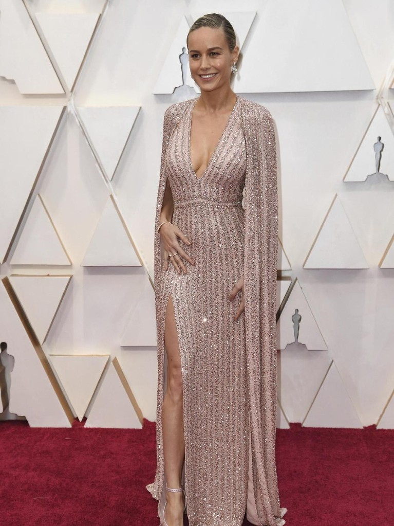 7 Selebriti dengan Kostum Terbaik di Oscar 2020 Tujuh selebriti dengan kostum terbaik di ajang penghargaan Oscar 2020 yang berlangsung di Dolby Theater, California, pada Minggu (9/2).