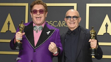 Menang Best Original Song di Oscar, Elton John Nyaris Raih EGOT