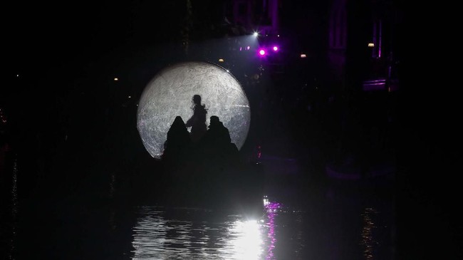 FOTO: Kemeriahan yang Senyap di Venice Carnival