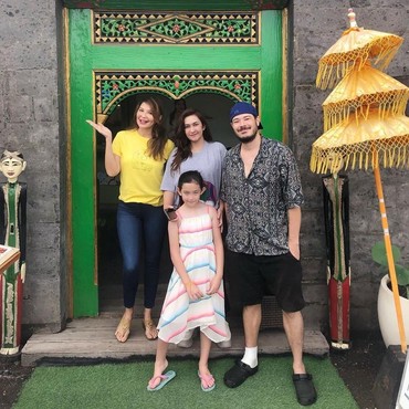 Nafa Urbach Liburan Bareng Zack Lee, Rujuk Nih?