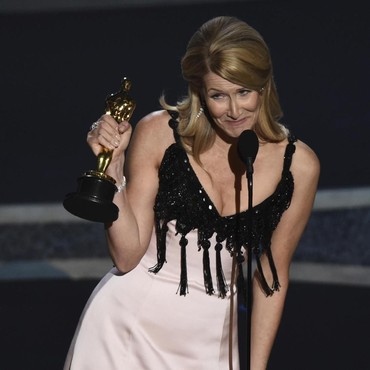 Laura Dern: Besar Lewat Jurassic Park, Raih Oscar di Usia 53 Tahun