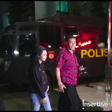 Karen Pooroe Datangi Kantor Polisi Bukan untuk Laporan