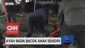 VIDEO: Ayah Ingin Bacok Anak Sendiri