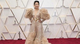 Sandra Oh Ikut Demo Stop Asian Hate di Pittsburgh