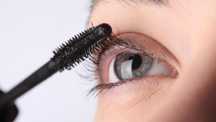 10 Cara Mudah Membuat Mata Lebih Besar