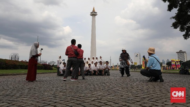 Pemprov DKI menghentikan semua layanan perizinan kegiatan yang menimbulkan keramaian di ibu kota.