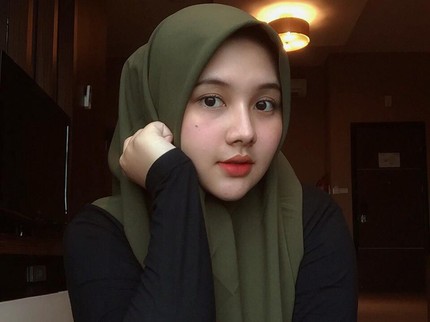 7 Potret Cantik Una, Calon Istri Sahrul Gunawan yang Lebih Muda 19 Tahun