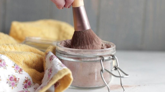 Yuk Buat Sediri DIY Powder Foundation Alami untuk Kulit Sawo Matang dan Kuning Langsat!