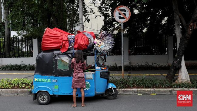 Eksistensi ondel-ondel lebih dari sekadar boneka Betawi yang digunakan untuk mengamen di pinggir jalan.
