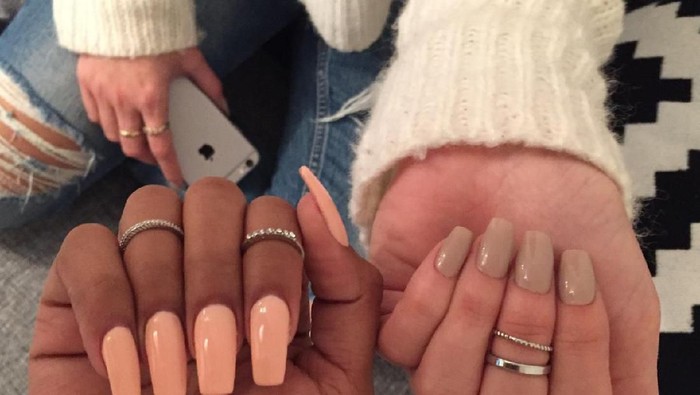 Mengecat Kuku dengan Hasil Salon Manicure Profesional di Rumah? Begini Triknya!