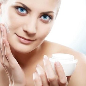 Tips Memilih Lotion Pemutih Badan yang Tepat