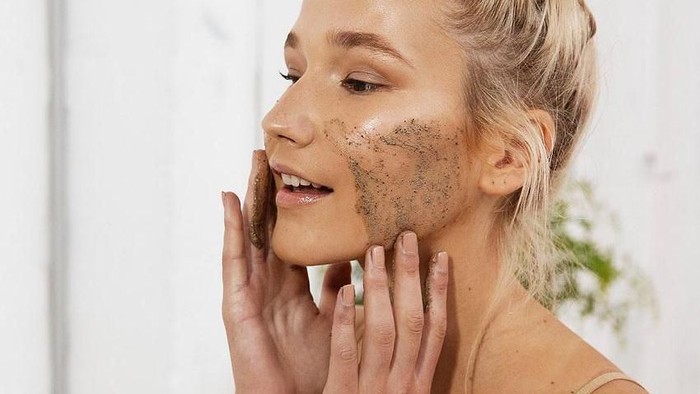 #FORUM Dear, Kalau Jerawatan Boleh Scrub Muka Gak Sih?? #FORUM Dear, Kalau Jerawatan Boleh Scrub Muka Gak Sih??