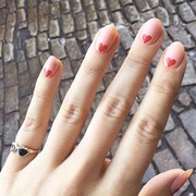 Inspirasi Kuku Cantik saat Hari Pernikahan