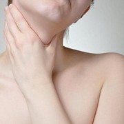 Waspada Gejala Penyakit Akibat Bau Badan yang Berbahaya