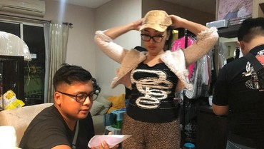 img-title Respons Polisi tentang Lucinta Luna Ditahan di Sel Pria atau Wanita