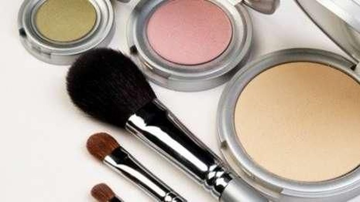 Cegah Alergi Kosmetik Dengan Menghindari Bahan-Bahan Ini