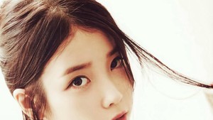 Berbagai Gaya Eyeliner ala Artis Korea yang Mudah untuk Dibuat