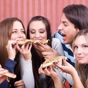 Cara Pintar Menyantap Pizza Tanpa Rasa Bersalah