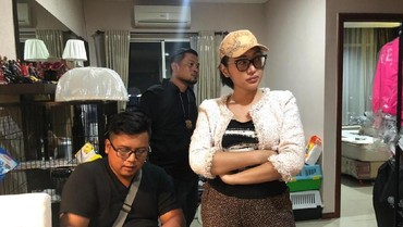 Masuk Sel Tahanan Perempuan, Wajah Lucinta Luna Pucat