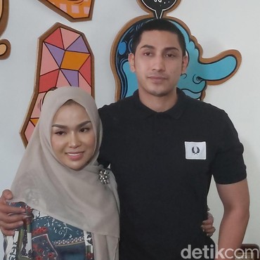 Ini Alasan Suami 'Menghilang' Saat Medina Zein Ditahan Polisi