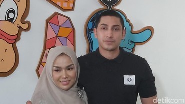 img-title Ini Alasan Suami 'Menghilang' Saat Medina Zein Ditahan Polisi