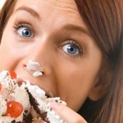 4 Jenis Makanan Yang Harus Dihindari Agar Wajah Tidak Tembem