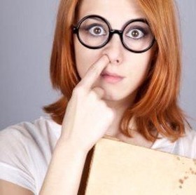 6 Cara Menghilangkan Bulu Hidung yang Memanjang