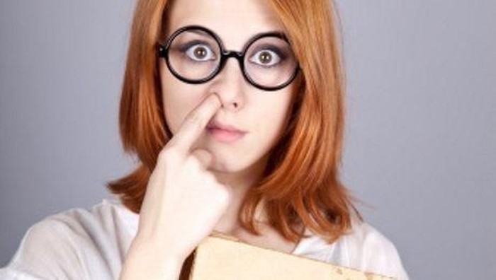 6 Cara Menghilangkan Bulu Hidung yang Memanjang