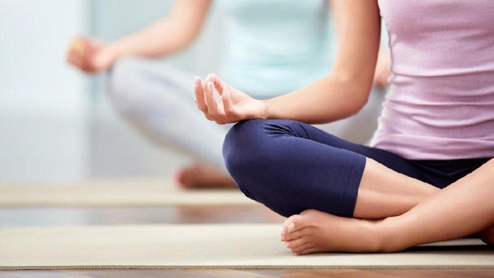 10 Masalah Kesehatan yang Bisa Disembuhkan Dengan Yoga