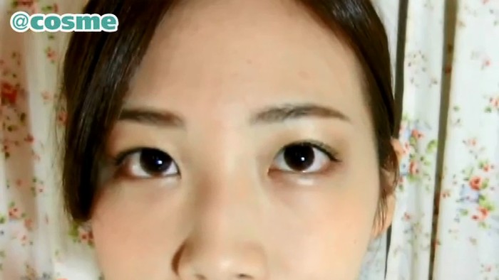 Natural Makeup dengan total di bawah 5000 Yen dengan produk Cezanne