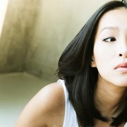 Teknik Menggunakan Eyeliner yang Wajib Diketahui Pemula