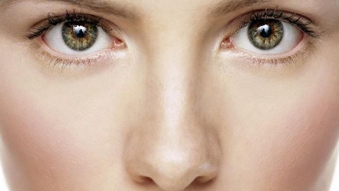 Waspadai Cara Menghilangkan Bulu Hidung Dengan Dicabut