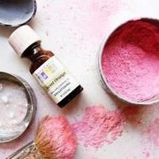 DIY Blush On dengan Menggunakan Bedak Bayi