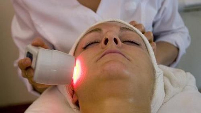 Hilangkan Noda Hitam dengan Treatment Laser Jerawat