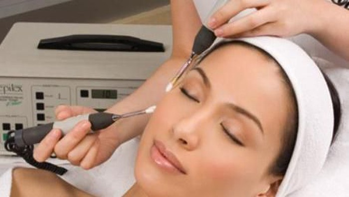Menghilangkan Jerawat Dengan Laser Mahal, Benarkah?