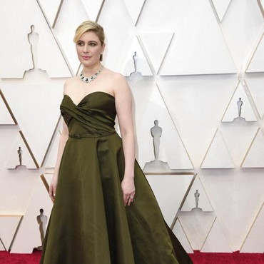 Greta Gerwig Ternyata Dilarang Ibunda Main Boneka Barbie Waktu Masih Kecil