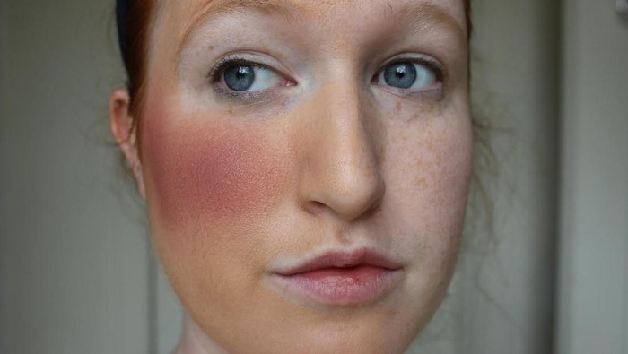 Jangan Diulang Ya, 5 Kesalahan Penggunaan Blush yang Masih Sering Kamu Lakukan
