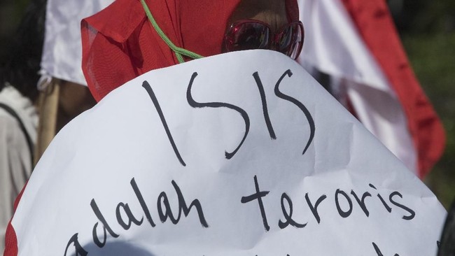 Deradikalisasi dinilai butuh instrumen khusus, yang bisa memantau secara langsung bagaimana masyarakat menerima seorang 'lulusan' deradikalisasi pemerintah.