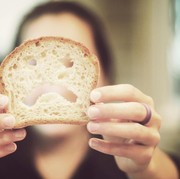 Ternyata, Ini 8 Pertanda Penyakit dan Gejala Tubuhmu Intoleran Terhadap Gluten