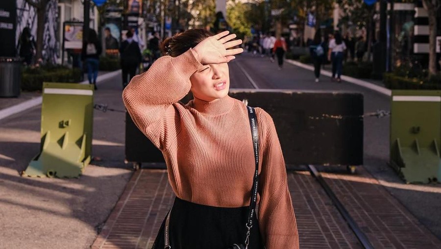 Unggahan Chelsea Olivia di Instagram terkait tudingan KDRT yang ditujukan kepada sang kakak kandung.