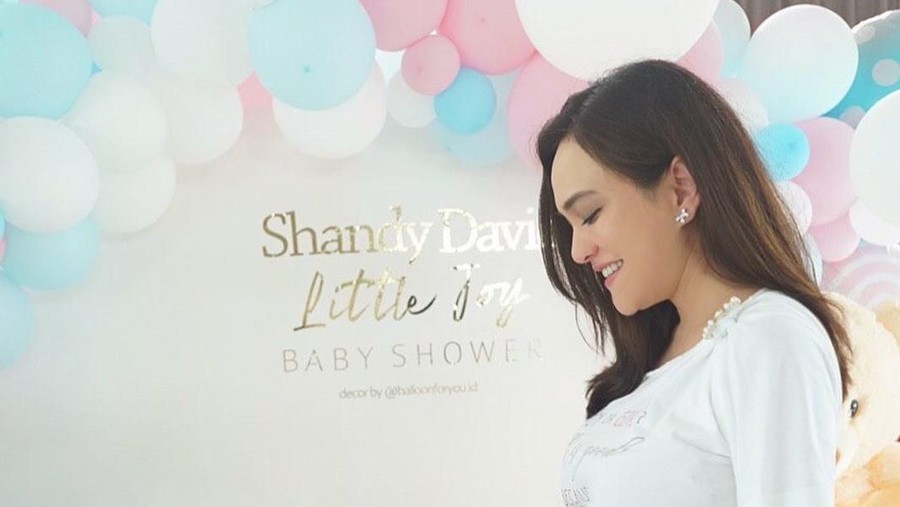 Shandy Aulia telah melahirkan anak pertama.