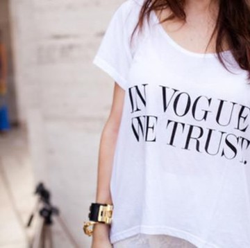 Inspirasi Tampil Stylish dengan 5 Mix & Match T-Shirt Kasual Berikut ini!