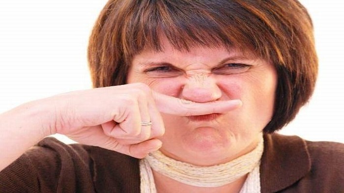 Kenali Gejala Penyakit Akibat Bau Badan Tak Sedap