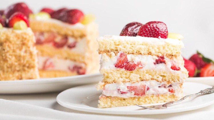 Coba resep cake cokelat stroberi ketan kukus ini yuk, Bun! Selain nikmat, cake yang satu ini juga mengandung protein dan vitamin c yang baik untuk tubuh Bunda.