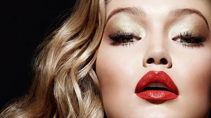 Trik Mudah Agar Lipstick Tahan Seharian