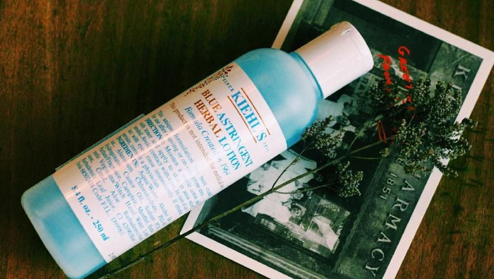 Rekomendasi Astringent Ampuh Mengatasi Kulit Berminyak dan Berjerawat