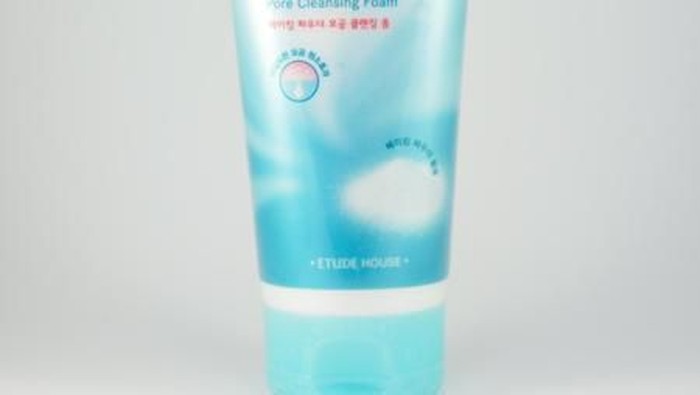 5 Cleansing Foam Korea untuk Kulit Berjerawat Seharga Rp 100 Ribuan