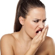 Waspadai Gejala Radang Lambung Penyebab Halitosis