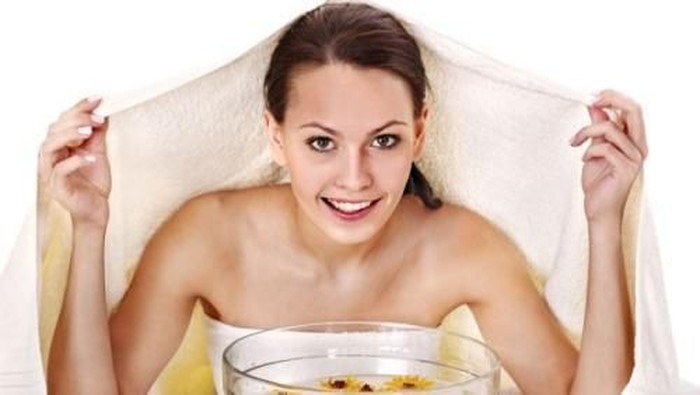 Cara Menghilangkan Komedo Dengan Menguapi Wajah