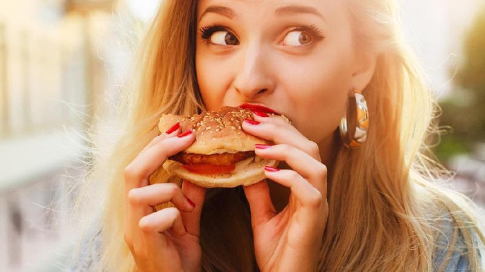 5 Cara Mengatur Pola Makan Agar Tetap Terlihat Awet Muda